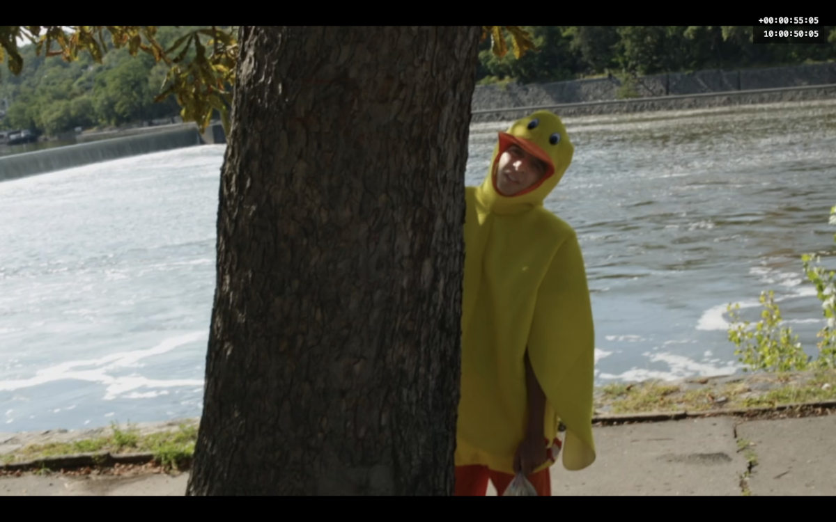 Autobiografická satira <b><i>Short Film About a Duck (Part 2)</i></b> Brita Raphaela Wakefielda a Španěla Javiera Ferrera byla pro mne nejpříjemnějším překvapením mezi třemi krátkými filmy, které letos vznikly v rámci měsíčního intenzivního workshopu FAMU.